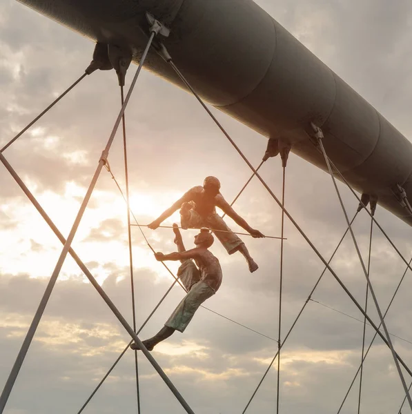 Krakow'ın babası Bernatek yaya köprüsü - Krakow