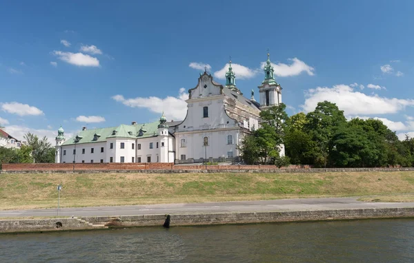 Церковь Святого Архангела Михаила - Польша — стоковое фото