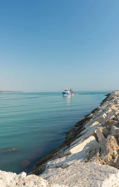 Frente al mar de San Benedetto del Tronto - Ascoli Piceno-Italia — Foto de Stock