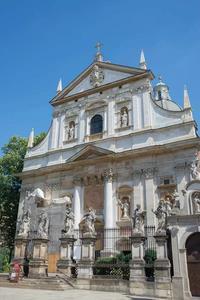 Fasáda kostela svatých Petra a Pavla - Krakov - Polsko — Stock fotografie