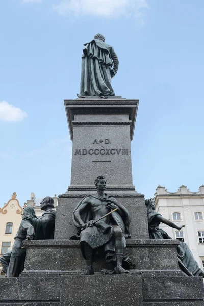 Памятник Адаму Мицкевичу - Краков - Польша — стоковое фото