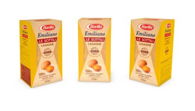 3D rendering lasagne  pack of Barilla Italian pasta on white  il