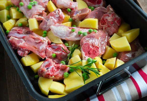 Typical Neapolitan Easter Food Dish Lamb Meat Potatoes Peas Bake — Stock Photo, Image