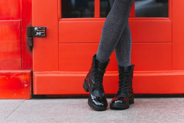 Botas negras para mujer — Foto de Stock