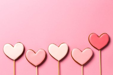 Arka plan, metin için yer ile gingerbread yürekleri