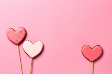 Arka plan, metin için yer ile gingerbread yürekleri