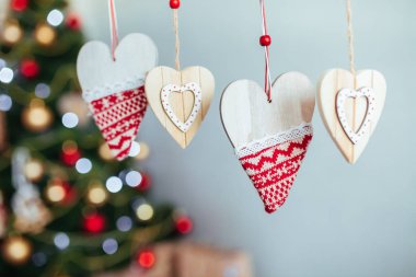 Güzel kalpler. Noel dekorasyonu. yakın çekim