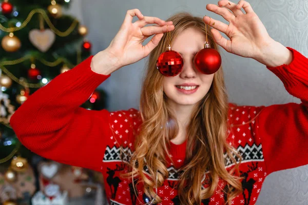 Portrait Une Fille Une Fille Souriante Fille Célèbre Noël — Photo