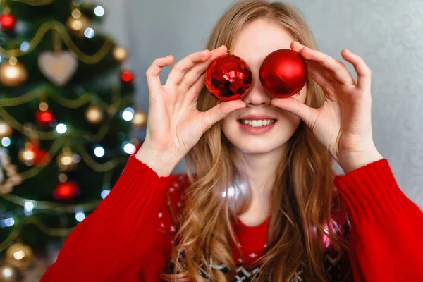 Portrait Une Fille Une Fille Souriante Fille Célèbre Noël — Photo