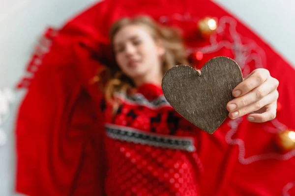 Retrato Uma Rapariga Uma Rapariga Sorrir Menina Celebra Natal — Fotografia de Stock