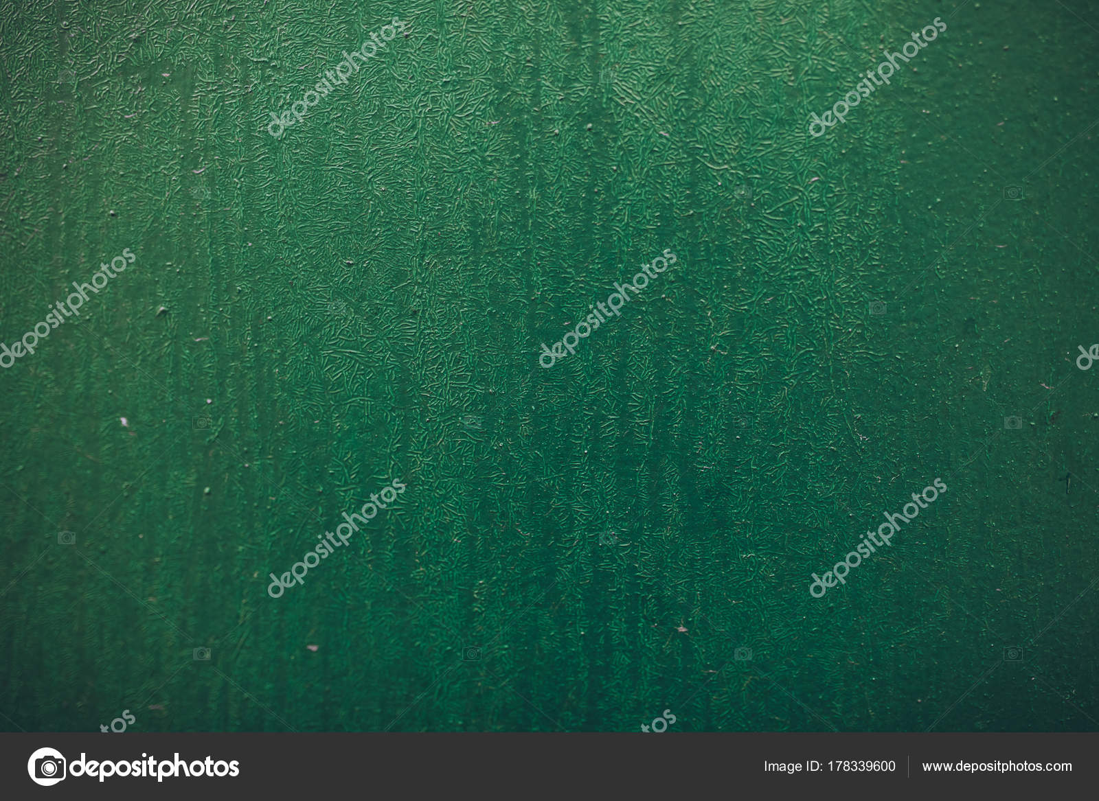 Abstract Green Background Abstract Green Background Green Grunge Background  Texture Stock Photo by ©Marushy99 178339600