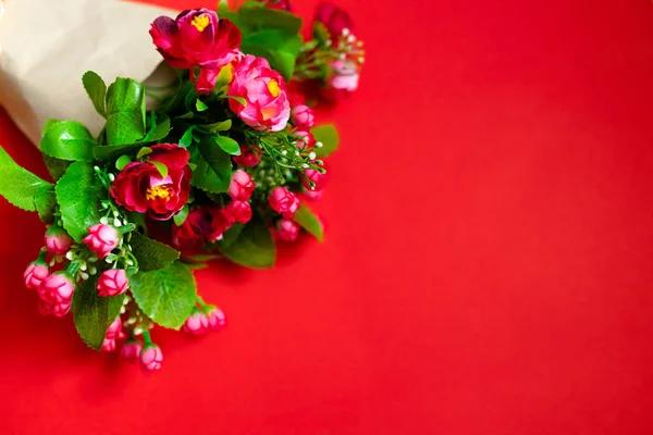 Amor, presente do Dia dos Namorados para a segunda metade, um buquê de flores, rosas, foto romântica, fundo, adequado para anúncios , — Fotografia de Stock