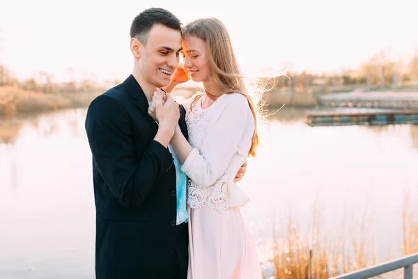 Casal bonito no amor, Dia dos Namorados, casal romântico, amor — Fotografia de Stock