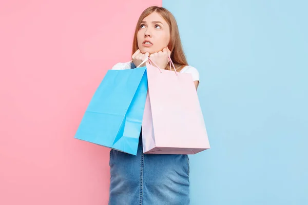 Beautiful Pregnant Young Woman Holds Pink Blue Shopping Bag Isolated — Stock Photo, Image