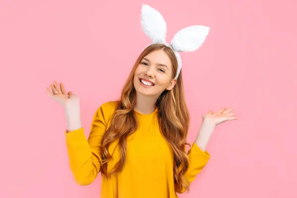 Holiday Season Rabbit Eggs Happy Stylish Woman Easter Bunny Ears — Stock Photo, Image