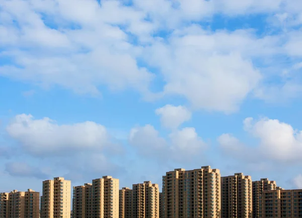 中国における集合住宅の新興住宅地 — ストック写真