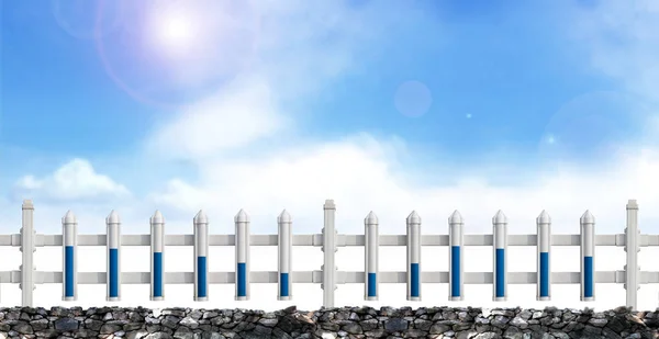 Fence under the blue sky — Stock Photo, Image