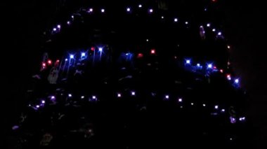 Gece Noel ışıkları yanıp