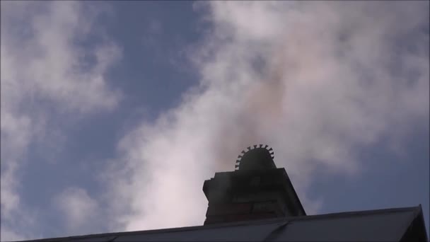 Dym Komina Dachu — Wideo stockowe