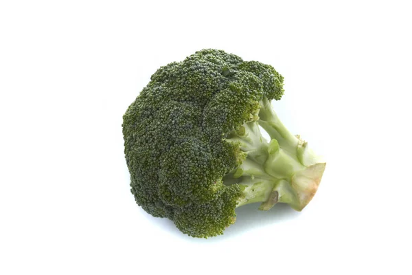 Brokoli segar diisolasi pada latar belakang putih — Stok Foto