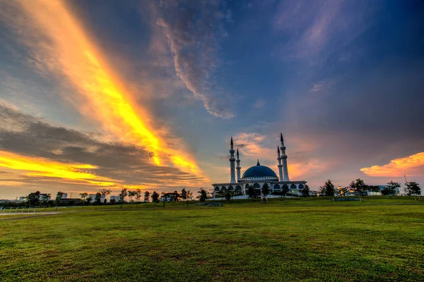The Long Exposure Picture Of Great Mosque With The Golden Sunset — Stock Photo, Image