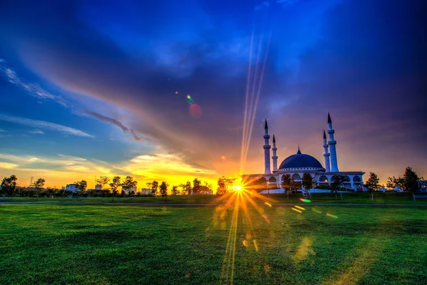 The Long Exposure Picture Of Great Mosque With The Golden Sunset — Stock Photo, Image