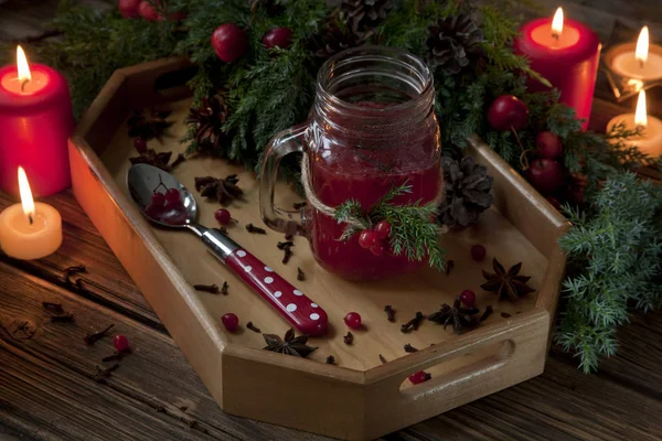 Marmelade mit frischen roten Waldbeeren — Stockfoto
