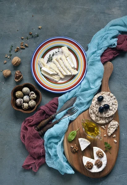 Brie och Camembert ost — Stockfoto