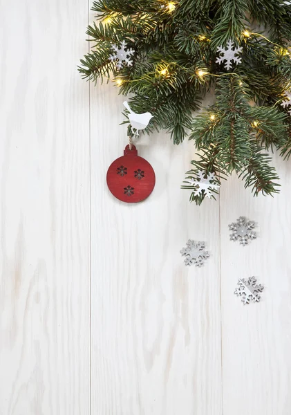 Noel dalı ile şenlikli dekor — Stok fotoğraf