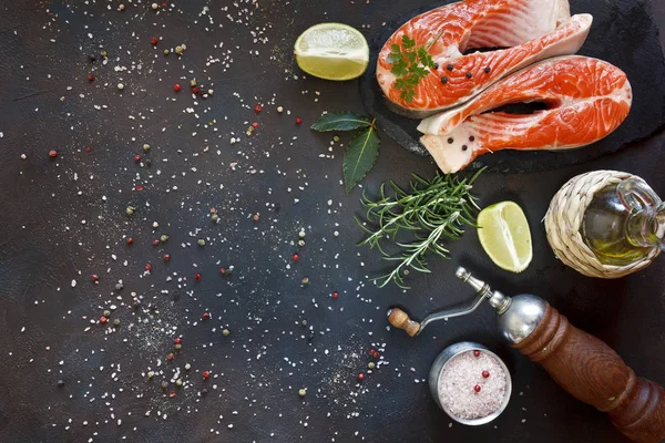 Close Photo Fresh Salmon Fish Lime Slices Rosemary Black Table — Stock Photo, Image