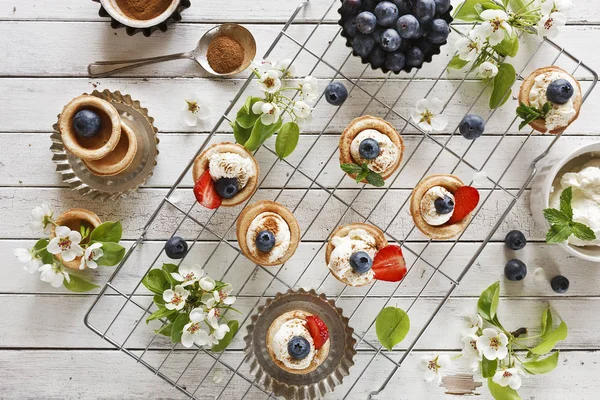 Foto Close Kue Buatan Sendiri Dengan Keju Mascarpone Kayu Manis — Stok Foto