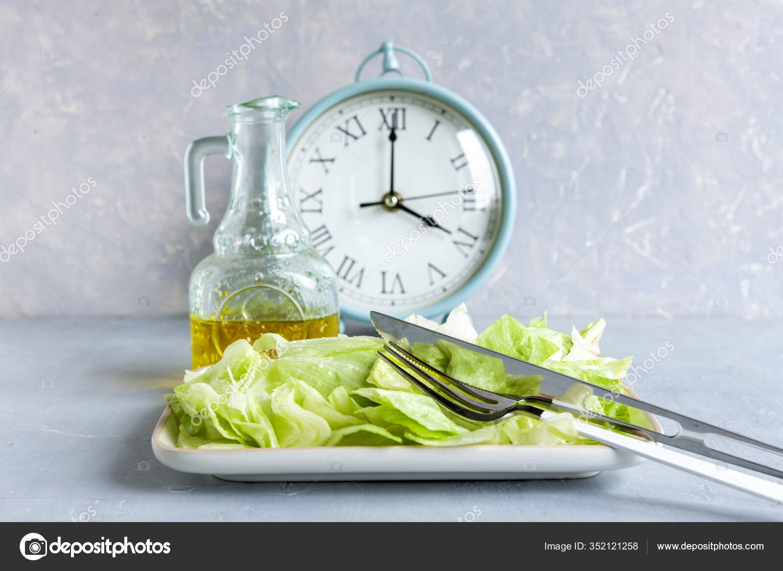 Alarm Clock Plate Green Iceberg Lettuce Olive Oil Intermittent Fasting