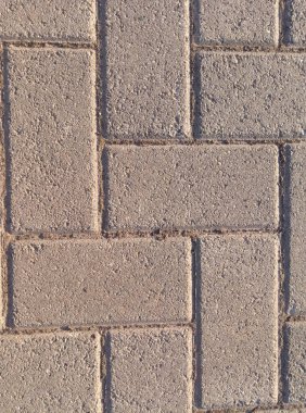 Caddedeki bir binanın tuğla duvarı