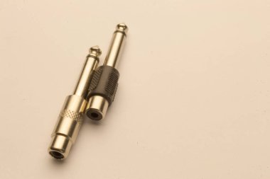 Jack 3.5 mm 'den Jack 6.3 mm' ye ses sistemleri için adaptör