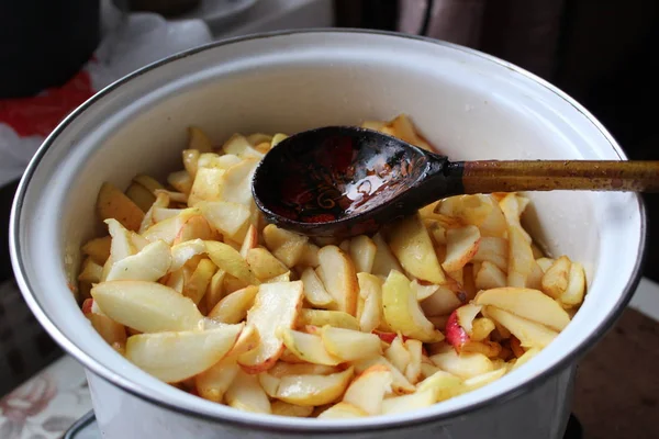 Apples Slices Saucepan Photo Apples Big Pot Fruits Cut Slices — Stock Photo, Image