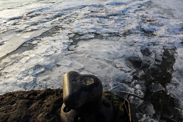 Beautiful Frozen Lake Ice Sunny Day Autumn Photo Lake Вода — стоковое фото