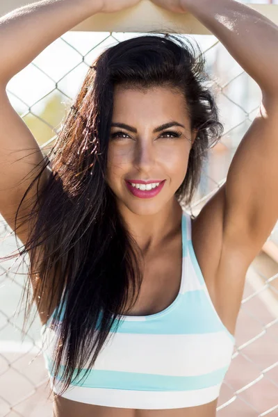 Chica de fitness al aire libre ejercicio . —  Fotos de Stock