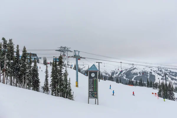 Aufzug Statusschild bei Whistler Blackcomb, Kanada — Stockfoto