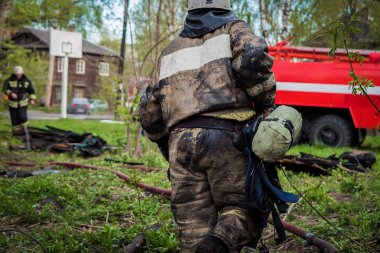 İtfaiye yangın söndürmek