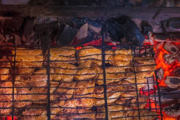 Carne Frita Grelha Uma Fogueira Aberta — Fotografia de Stock