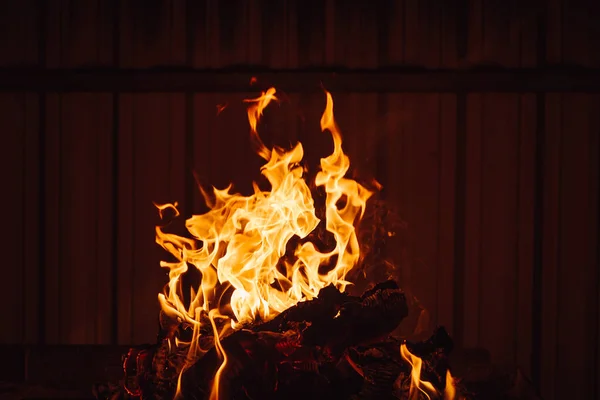 Feuer Auf Dem Grill Vor Heißem Fleisch — Stockfoto