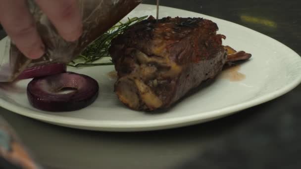 Juicy Meat Steak Vegetables Poured Its Own Juice Baking Oven — Stock Video