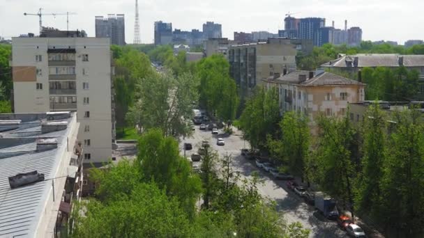 Vista Desde Techo Del Edificio Calle Ciudad Rusa Día Soleado — Vídeo de stock