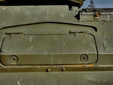 Askeri teçhizatın metal dokusu. Askeri teçhizat detayları. Gün