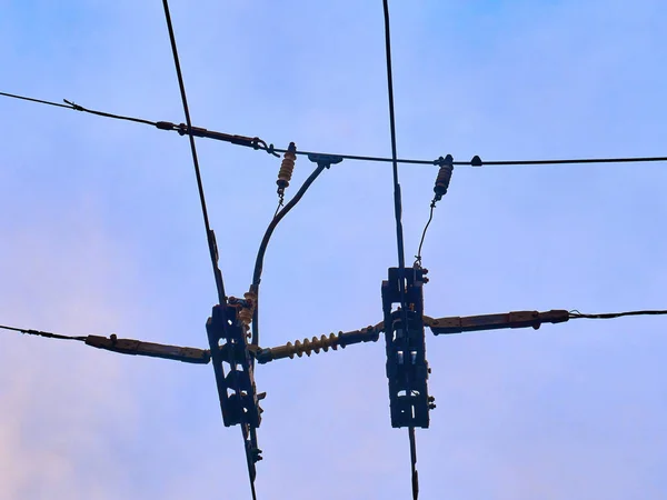 Conexões Fios Elétricos Ferro Ônibus Carrinho Dia — Fotografia de Stock