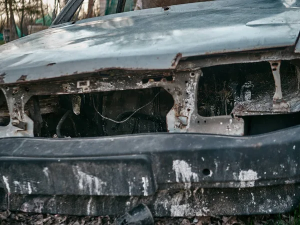 Покинуті Знищені Автомобілі Пост Апокаліптичний Вигляд Сонячний День — стокове фото