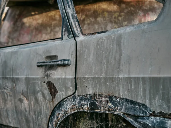 Carros Abandonados Destruídos Olhar Pós Apocalíptico Dia Ensolarado — Fotografia de Stock