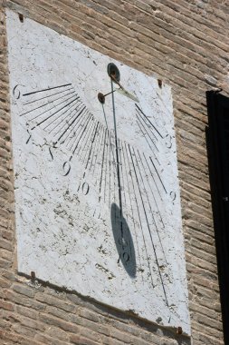 İtalya eski güneş saati
