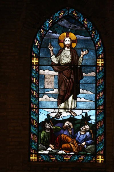 Fenêtres Colorées Monastère Bénédictin Santa Maria Delle Rose Sant Angelo Image En Vente