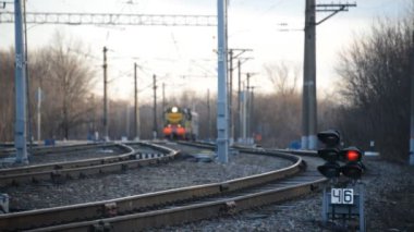 Bir iş tren manevra demiryolu ile taşır